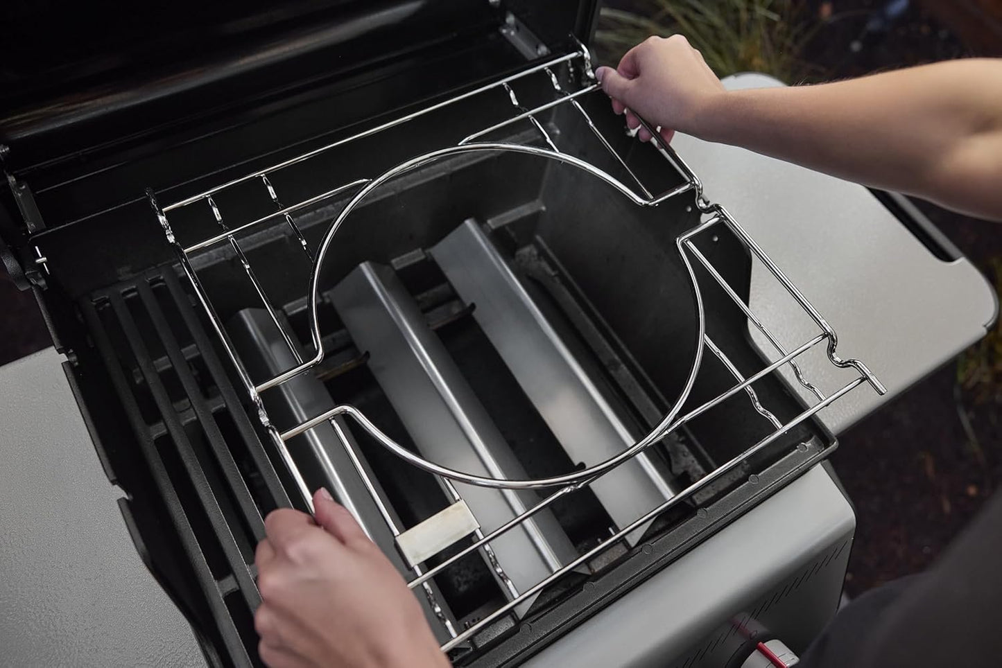 Weber SPIRIT 2-Burner Grill E-210 Liquid Propane Black